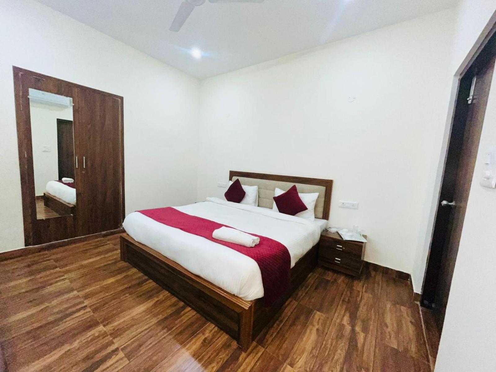 ניו דלהי Hotel Badals Nest - Safdarjung Enclave מראה חיצוני תמונה